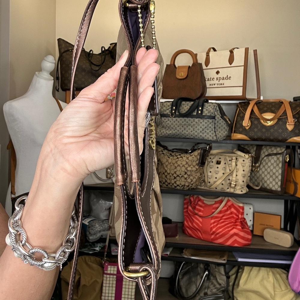Coach Signature Pleated Tote 14058 Khaki Brown Metallic Trim Excellent Condition - Picture 8 of 11